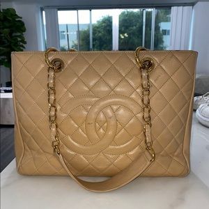 Chanel tote bag